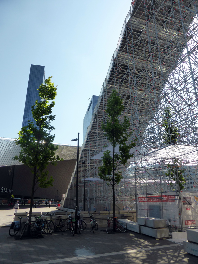 North side of the `De Trap` staircase leading from the Stationsplein square to the top of the Groothandelsgebouw building, the Rotterdam Central Railway Station and the Gebouw Delftse Poort building