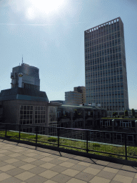 rotterdam_3_028 - 242 kb - 768x1024 - The central part of the roof of the Groothandelsgebouw building, with a view on the Manhattan Hotel and the FIRST Tower The central part of the roof of the Groothandelsgebouw building, with a view on the Manhattan Hotel and the FIRST Tower