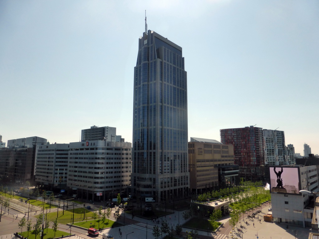 The Stationsplein square and the Manhattan Hotel, viewed from the roof of the Groothandelsgebouw building