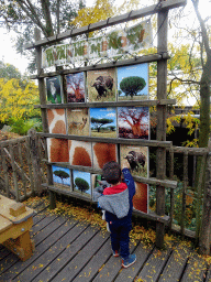 Max playing `Savanne Memory` at the Africa area at the Diergaarde Blijdorp zoo