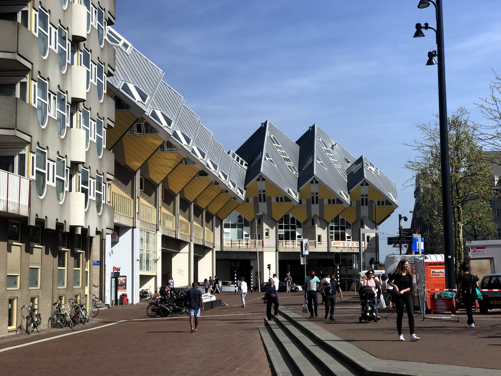 The Kubuswoningen buildings at the Binnenrotte square