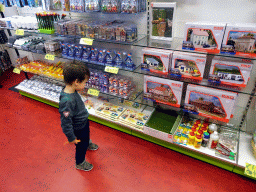 Max in the souvenir shop of Miniworld Rotterdam