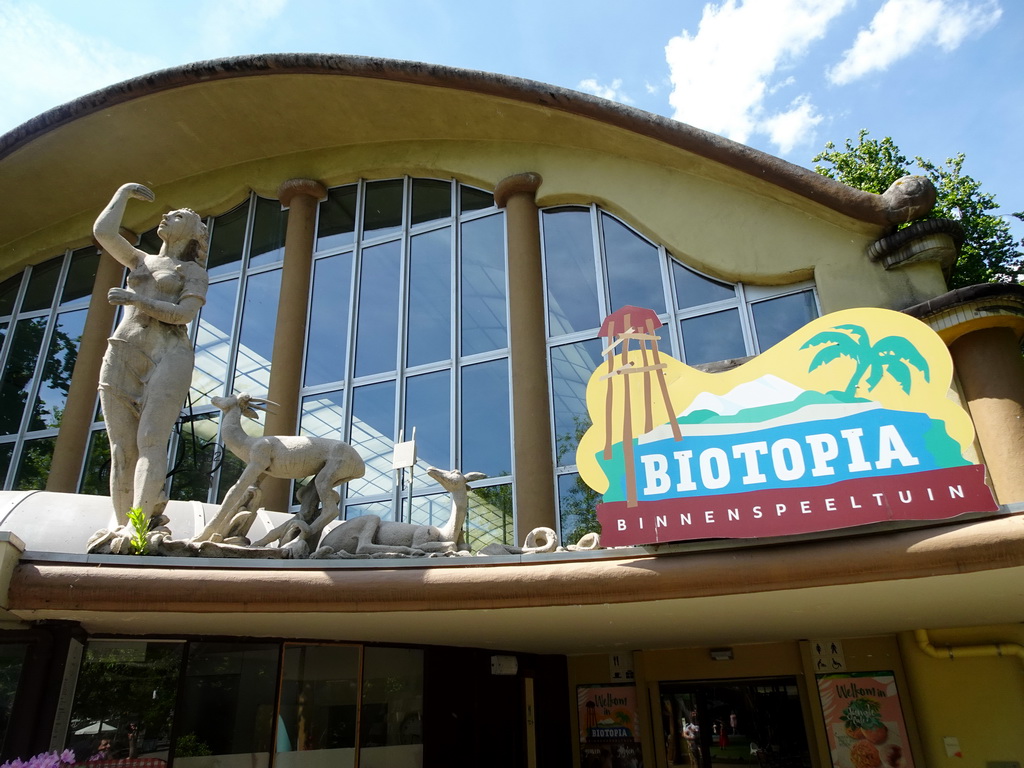 Facade of the Rivièrahal building at the Africa area at the Diergaarde Blijdorp zoo