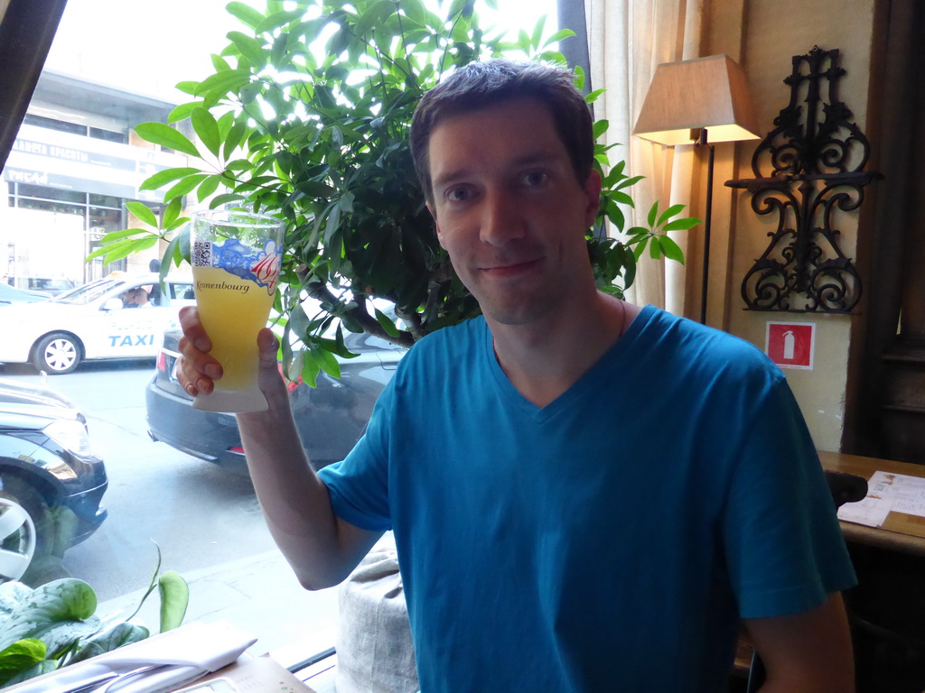 Tim with a Kronenbourg 1664 beer at the Mamaliga Restaurant at Kazanskaya Square