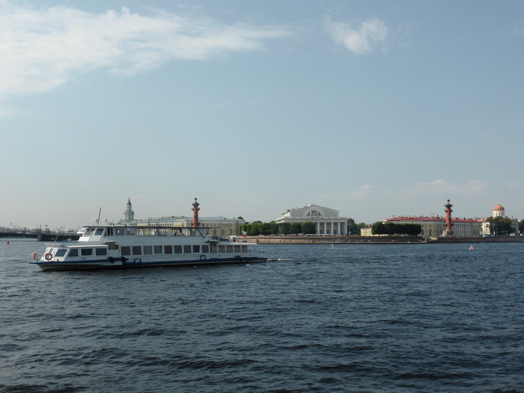 Boat in the Neva river, the Kunstkamera museum, the Zoological Museum, the Old Saint Petersburg Stock Exchange and a Rostral Column, viewed from the hydrofoil to Peterhof