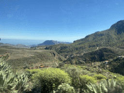 Hills near the town of Agua Palente, viewed from the tour bus on the GC-60 road