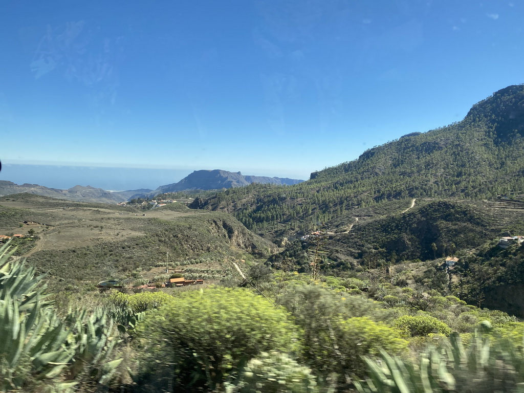 Hills near the town of Agua Palente, viewed from the tour bus on the GC-60 road