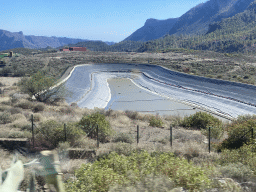 Water reservoir near the town of Agua Palente, viewed from the tour bus on the GC-60 road