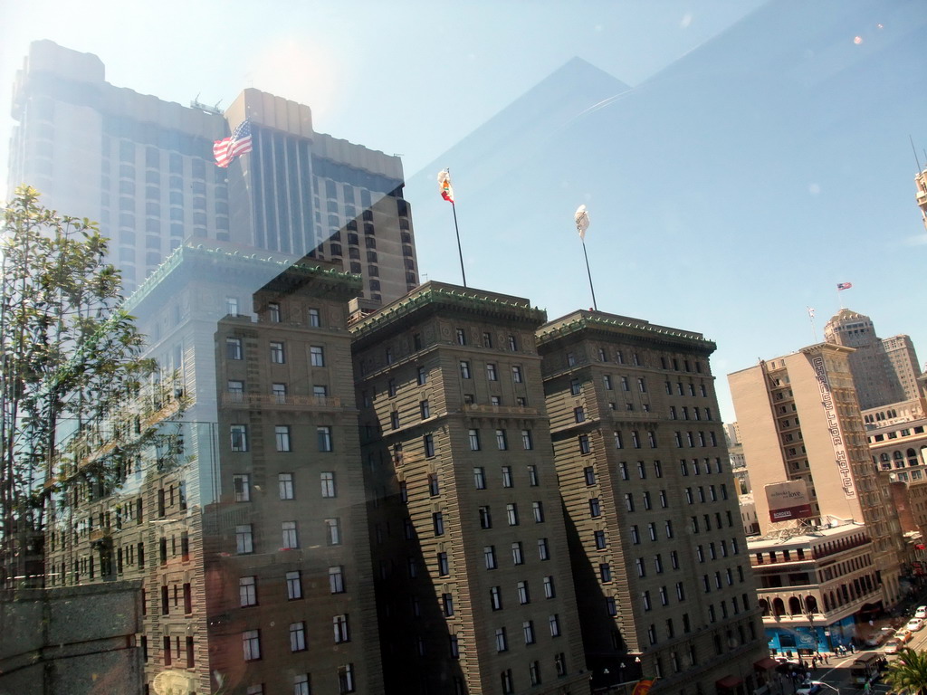 The Westin St. Francis Hotel, viewed from the Cheesecake Factory restaurant at Macy`s department store