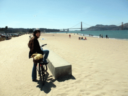 Mengjin at the Golden Gate Bridge