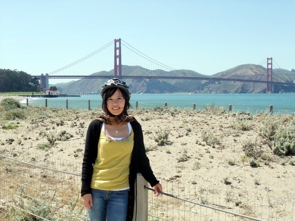 Mengjin at the Golden Gate Bridge