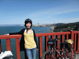 Mengjin on the Golden Gate Bridge