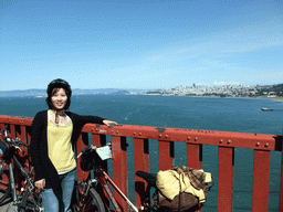 Mengjin on the Golden Gate Bridge