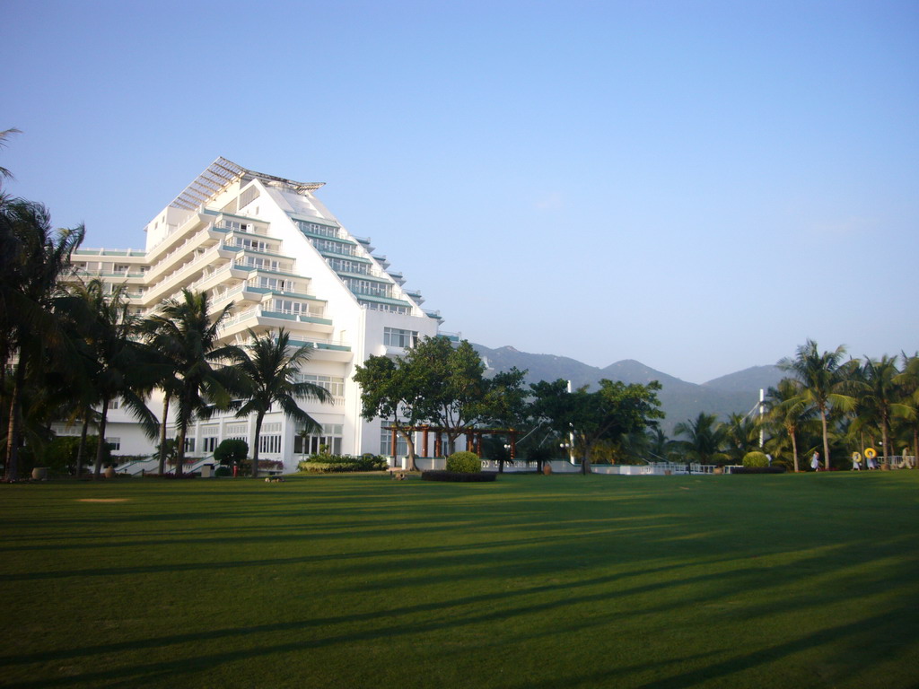 Backside and garden of the Gloria Resort Sanya