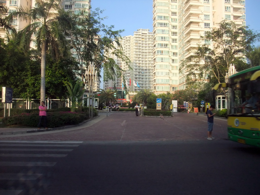 Buildings at Sanyawan Road, viewed from a car