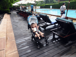 Max in front of the swimming pool of the Sanya Bay Mangrove Tree Resort