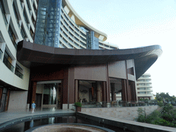 Pond and exterior of the lobby of the InterContinental Sanya Haitang Bay Resort