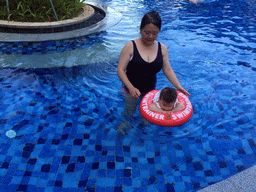 Miaomiao and Max in the swimming pool of the InterContinental Sanya Haitang Bay Resort