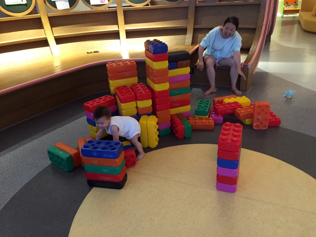 Miaomiao and Max playing with blocks in the Play Room of the InterContinental Sanya Haitang Bay Resort