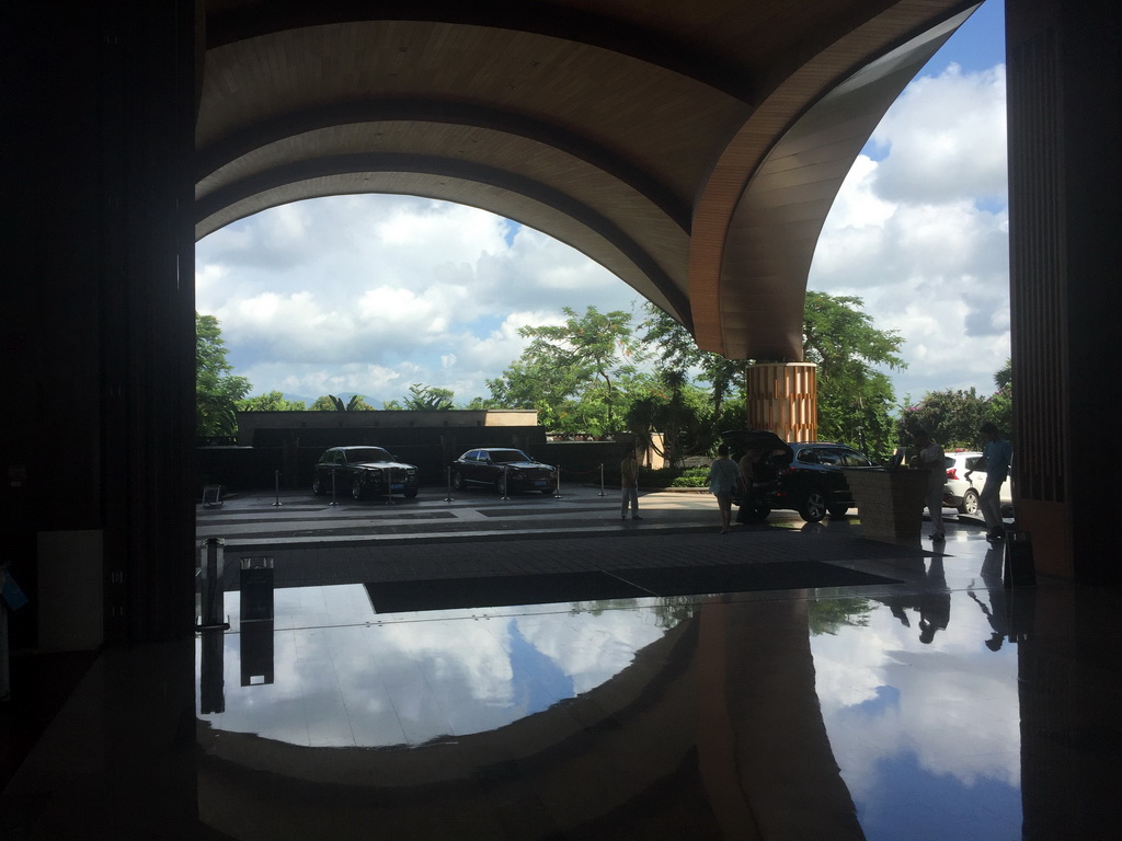 Miaomiao and her family loading the car at the entrance of the InterContinental Sanya Haitang Bay Resort