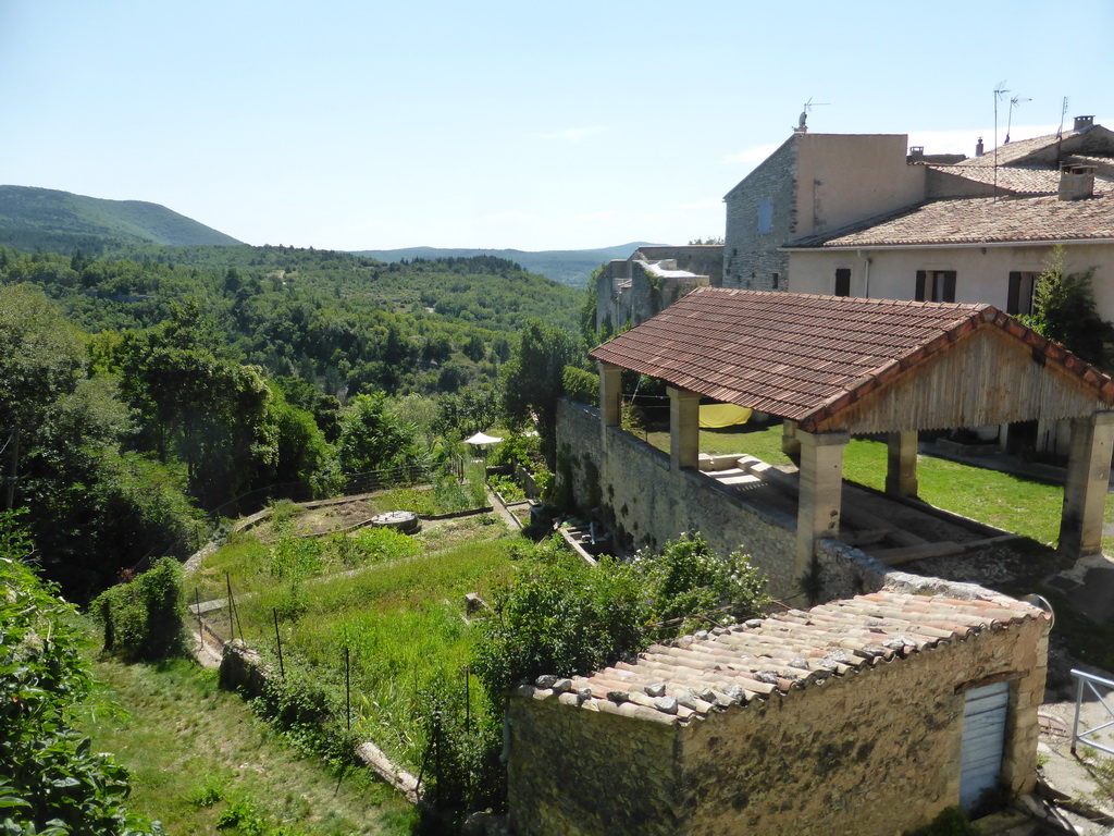 Houses at the Chemin des Amandiers street, with a view on the countryside to the south of the town