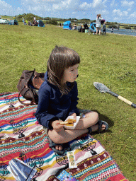 Max having lunch at the West Repart beach