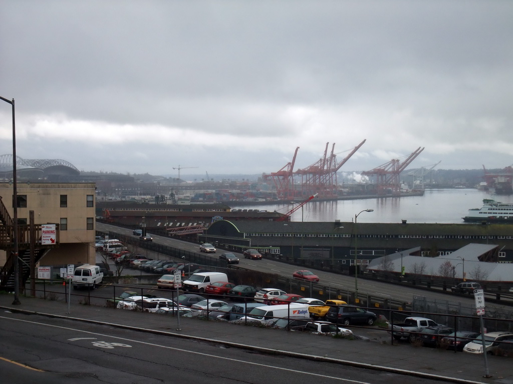 View from Western Avenue on Elliott Bay, the Seattle Aquarium and the Qwest Field football stadium