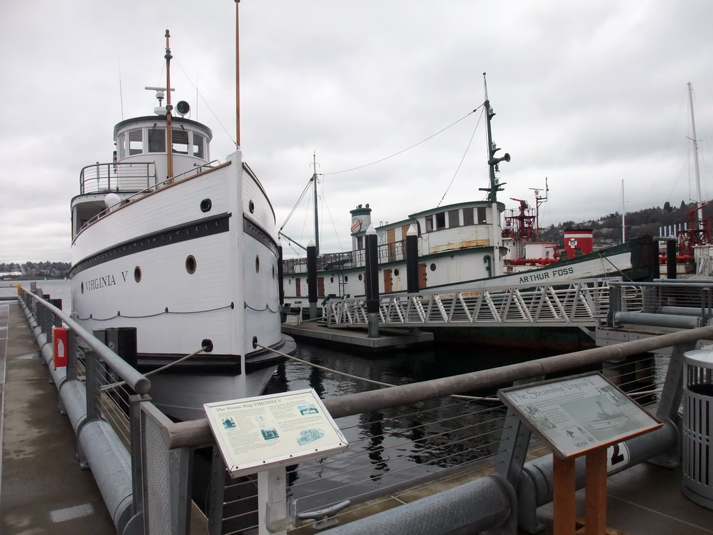 Boats `Virginia V` and `Arthur Foss` at Lake Union Park