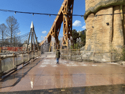 Max with fountains in front of the Expedition Zork attraction at the Wunderwald section at the Toverland theme park