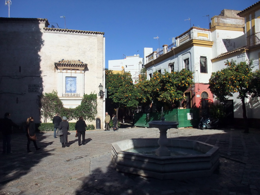 Square with fountain at the Calle de Joaquin Romero Murube street