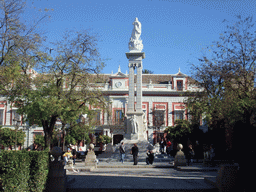 The Monument of the Immaculate Conception and the tourist office at the Plaza del Triunfo square