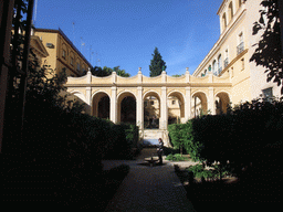 Miaomiao with fountain at the Gardens of the Alcázar of Seville