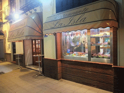 Front of the Restaurante La Isla, by night