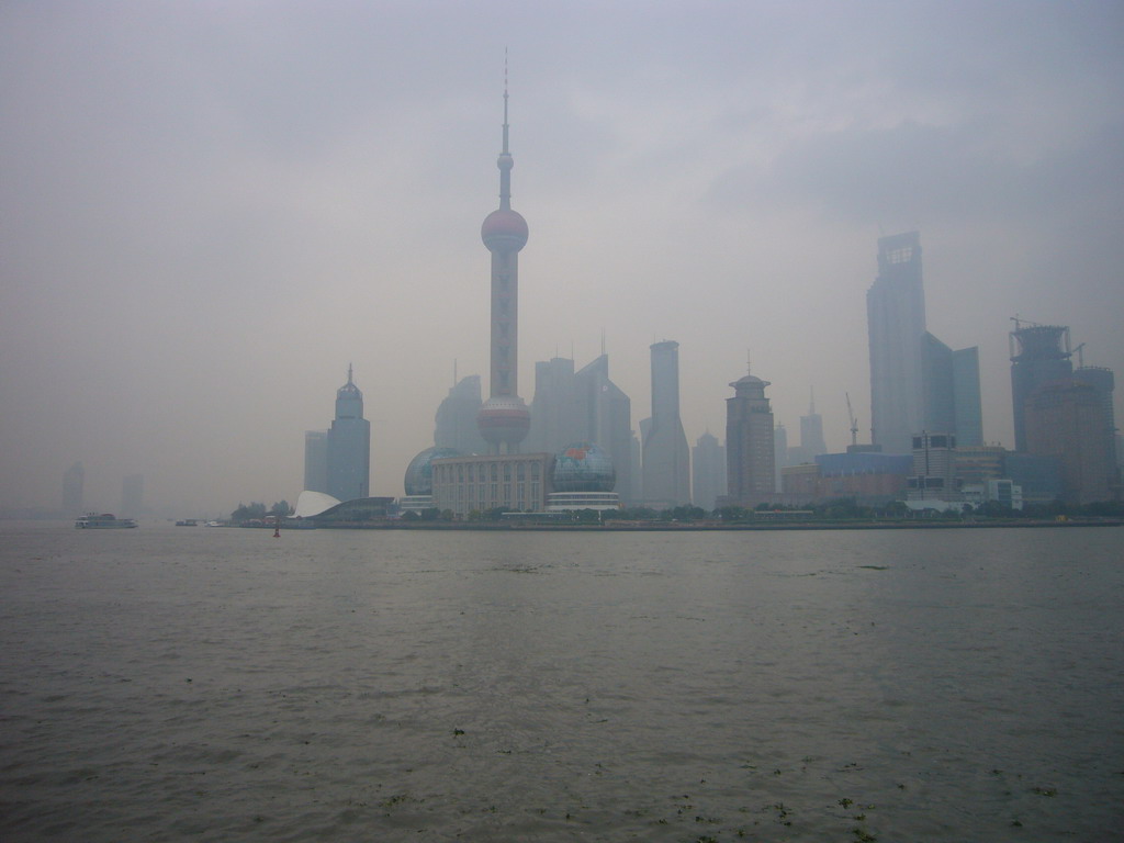 Huangpu river and the skyline of the Pudong district, with the Oriental Pearl Tower