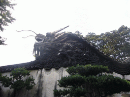 Dragon roof in the Yuyuan Garden in the Old Town