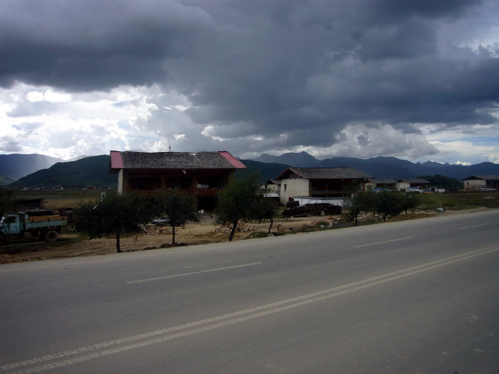 Tibetan houses near Shangri-La