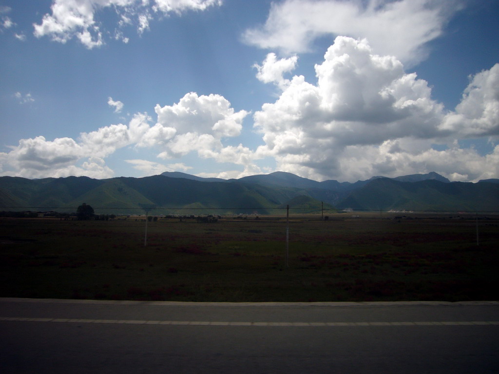 Grassland and mountains near Shangri-La