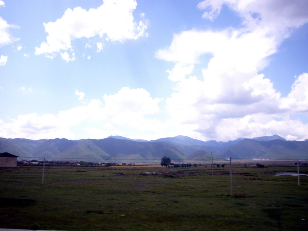 Grassland and mountains near Shangri-La