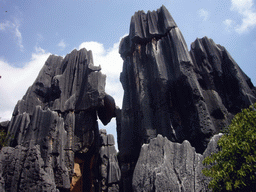 Hanging stone in the Major Stone Forest of Shilin National Park