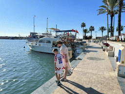 Miaomiao and Max with boats in the Side Harbour