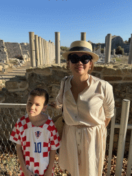 Miaomiao and Max at the Liman Caddesi street, with a view on the Trade Agora