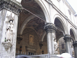 Facade of the Loggia della Mercanzia building at the Via di Città street