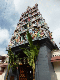 Tower above the entrance to the Sri Mariamman Temple at South Bridge Road