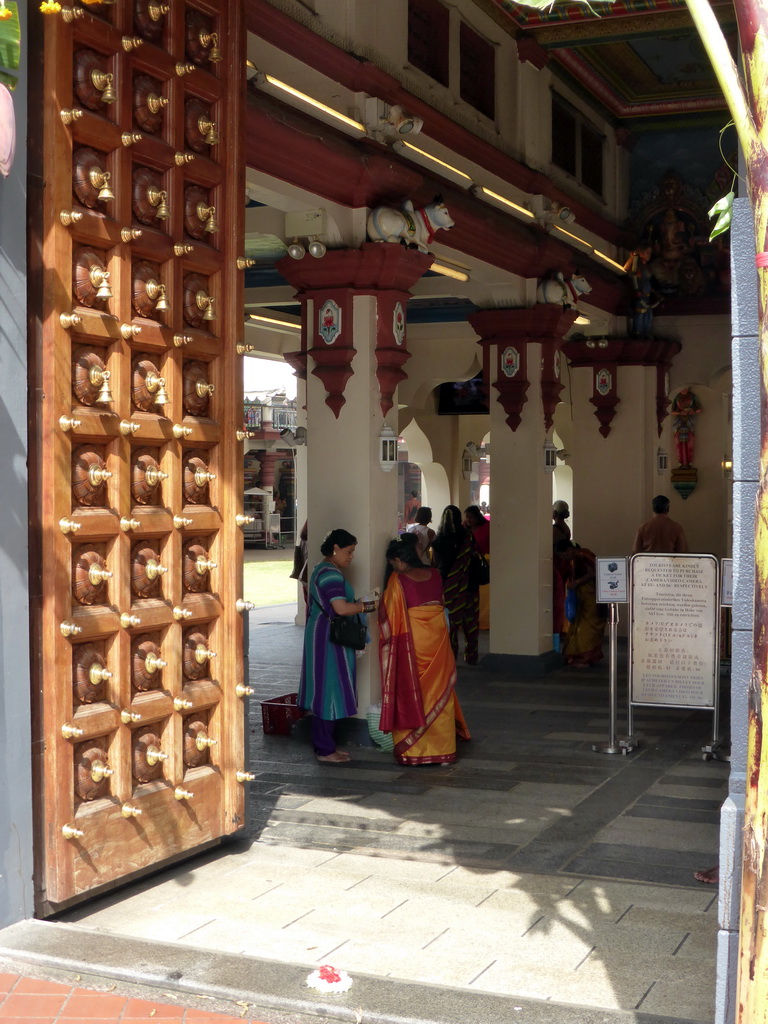 Interior of the Sri Mariamman Temple, viewed from South Bridge Road