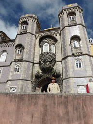 Miaomiao in front of the Triton Gate at the Palácio da Pena palace