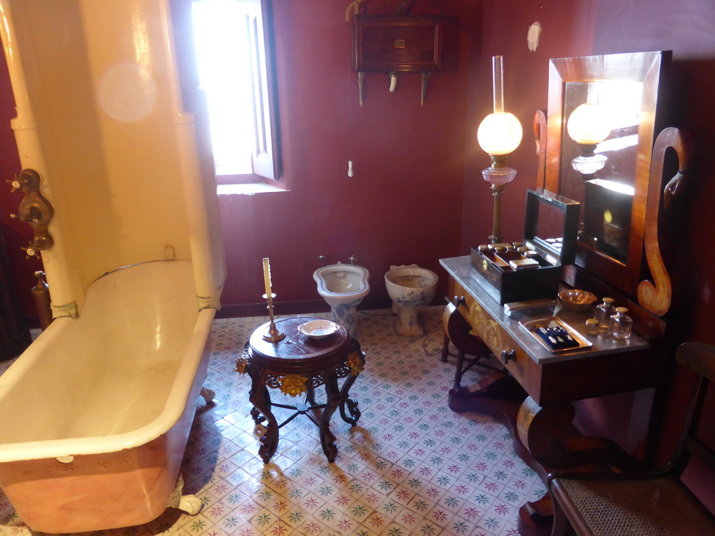 Bathroom at the lower floor of the Palácio da Pena palace