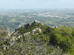 The Castelo dos Mouros castle, viewed from the path along the outer wall of the Palácio da Pena palace