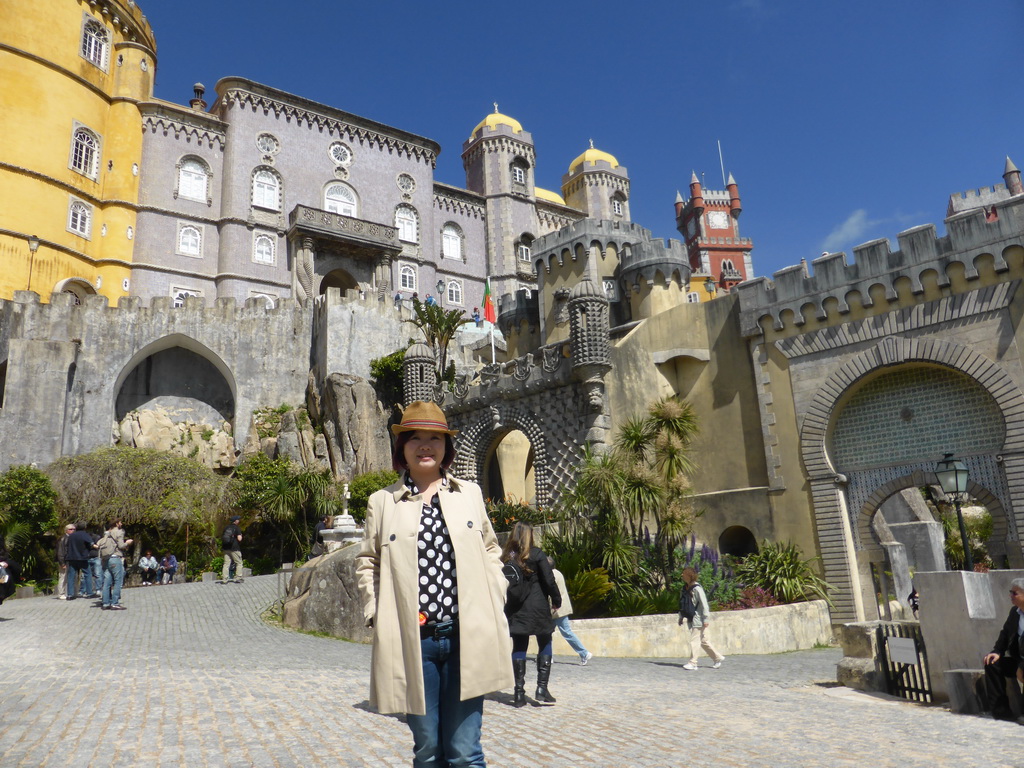 Miaomiao in front of the Palácio da Pena palace, and the entrance gate and the front gate at the front square