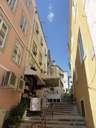 The Escadinhas do Teixeira staircase, viewed from the Rua Visconde Monserrate street