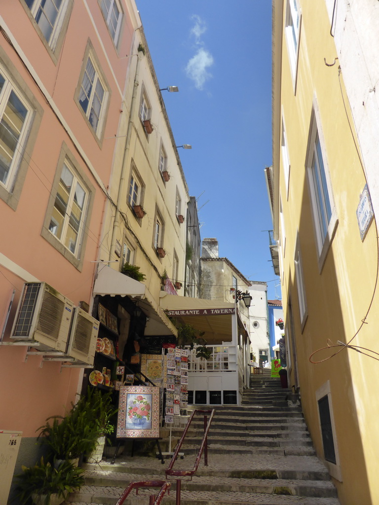 The Escadinhas do Teixeira staircase, viewed from the Rua Visconde Monserrate street